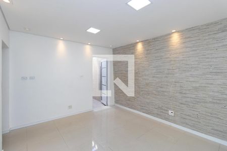 Sala 1 de casa para alugar com 5 quartos, 270m² em Vila Nivi, São Paulo