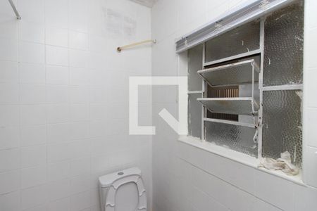 Banheiro 1 de casa para alugar com 5 quartos, 270m² em Vila Nivi, São Paulo
