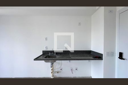Cozinha de kitnet/studio para alugar com 1 quarto, 28m² em Brooklin, São Paulo