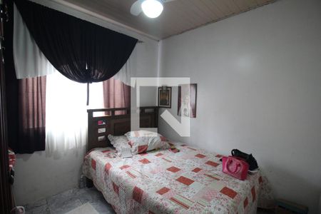 Quarto 2 de casa à venda com 2 quartos, 240m² em Niterói, Canoas