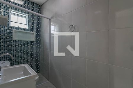 Banheiro de kitnet/studio para alugar com 1 quarto, 19m² em Vila Mogilar, Mogi das Cruzes