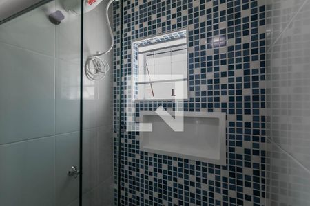 Banheiro de kitnet/studio para alugar com 1 quarto, 19m² em Vila Mogilar, Mogi das Cruzes