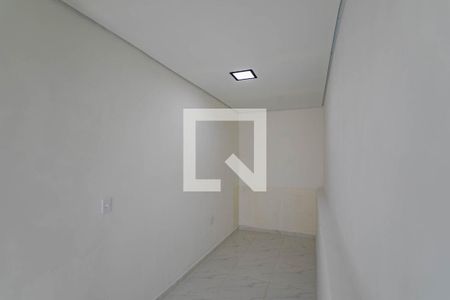 Dormitório de kitnet/studio para alugar com 1 quarto, 19m² em Vila Mogilar, Mogi das Cruzes