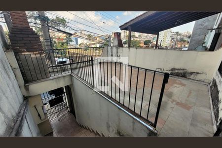 Casa à venda com 2 quartos, 104m² em Vila Vitorio Mazzei, São Paulo