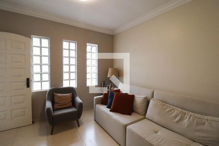 Sala de casa à venda com 4 quartos, 250m² em Jardim da Fonte, Jundiaí