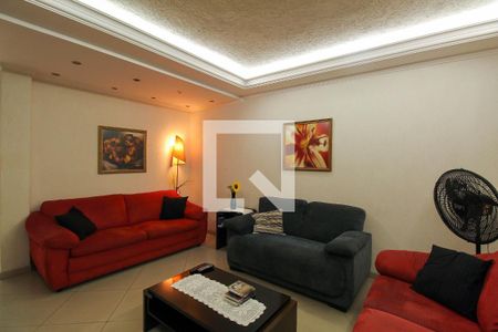 Casa à venda com 140m², 2 quartos e 2 vagasSala