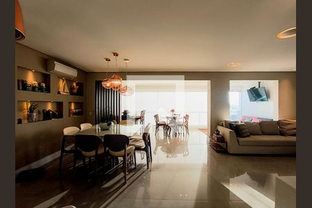 Sala de apartamento à venda com 3 quartos, 134m² em Vila Anastácio, São Paulo