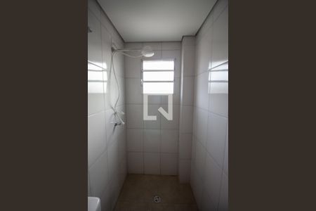 Banheiro de apartamento para alugar com 1 quarto, 32m² em Cidade Líder, São Paulo