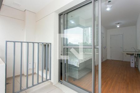 Varanda de kitnet/studio à venda com 1 quarto, 27m² em Chácara Seis de Outubro, São Paulo