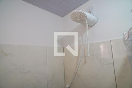 Banheiro de kitnet/studio para alugar com 1 quarto, 46m² em Piratininga, Niterói