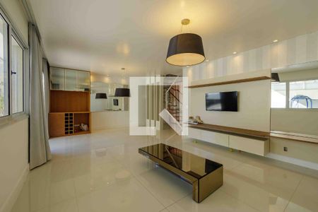 Sala de casa de condomínio à venda com 4 quartos, 229m² em Recreio dos Bandeirantes, Rio de Janeiro