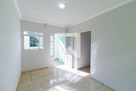 Sala  de casa para alugar com 3 quartos, 66m² em Jardim dos Comerciários, Belo Horizonte
