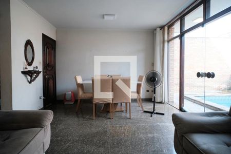 Sala de casa à venda com 3 quartos, 175m² em Vila Mesquita, São Paulo