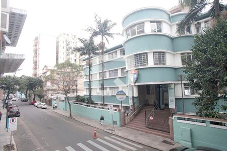 Quarto 1 Vista de apartamento à venda com 2 quartos, 62m² em Centro Histórico, Porto Alegre