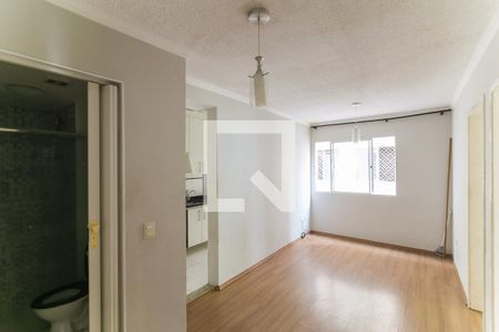 Sala de apartamento para alugar com 3 quartos, 63m² em Parque Marabá, Taboão da Serra