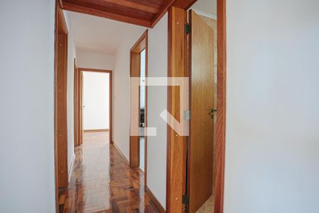 Corredor de apartamento à venda com 3 quartos, 98m² em Cristal, Porto Alegre