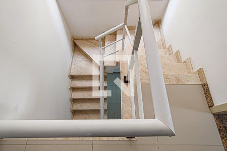 Escada de casa à venda com 4 quartos, 190m² em Anil, Rio de Janeiro