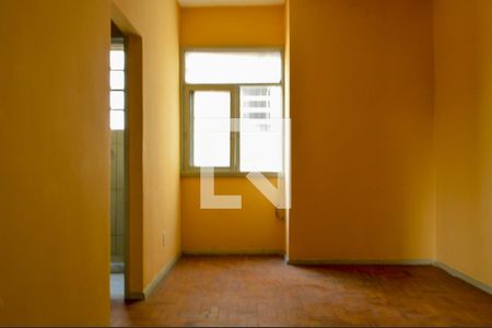 Sala de apartamento para alugar com 1 quarto, 40m² em Tanque, Rio de Janeiro