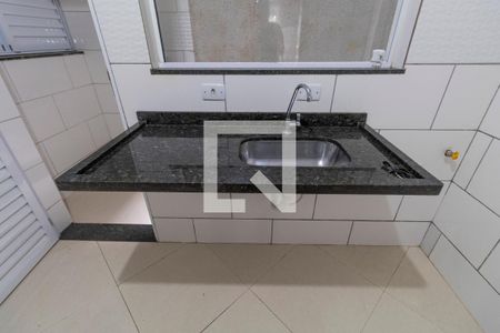 Sala e Cozinha Integrada de apartamento para alugar com 2 quartos, 39m² em Vila Nhocune, São Paulo