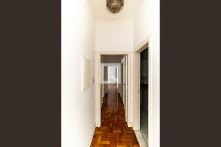 Corredor de apartamento para alugar com 3 quartos, 129m² em Higienópolis, São Paulo