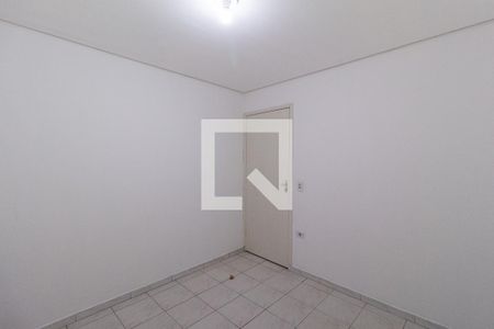 Quarto de casa para alugar com 1 quarto, 30m² em Vila Silva Ribeiro, Carapicuíba