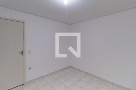 Quarto de casa para alugar com 1 quarto, 30m² em Vila Silva Ribeiro, Carapicuíba
