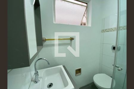 Banheiro de apartamento para alugar com 1 quarto, 33m² em Centro, São Leopoldo