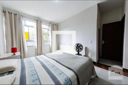 Quarto de apartamento à venda com 4 quartos, 150m² em Barroca, Belo Horizonte