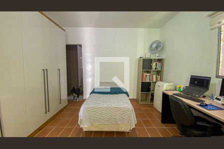 Quarto 1 de casa para alugar com 2 quartos, 80m² em Jardim Alzira Franco, Santo André