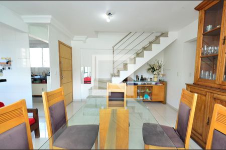 Sala de apartamento à venda com 2 quartos, 124m² em Sagrada Família, Belo Horizonte