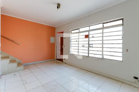 Sala de casa à venda com 2 quartos, 120m² em Vila Nivi, São Paulo