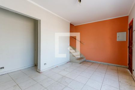 Sala de casa à venda com 2 quartos, 120m² em Vila Nivi, São Paulo