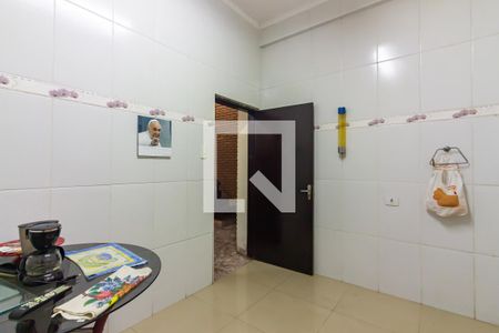 Casa à venda com 212m², 3 quartos e 2 vagas Casa à venda com 212m², 3 quartos e 2 vagasCozinha