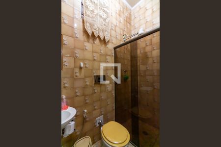 Casa à venda com 212m², 3 quartos e 2 vagas Casa à venda com 212m², 3 quartos e 2 vagasBanheiro