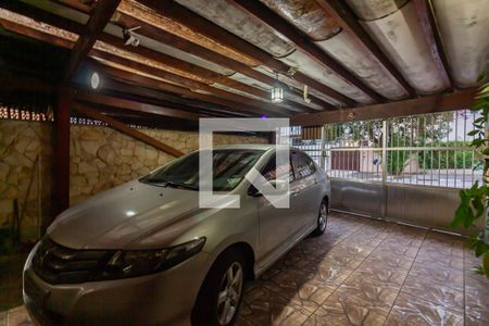 Casa à venda com 212m², 3 quartos e 2 vagas Casa à venda com 212m², 3 quartos e 2 vagasGaragem