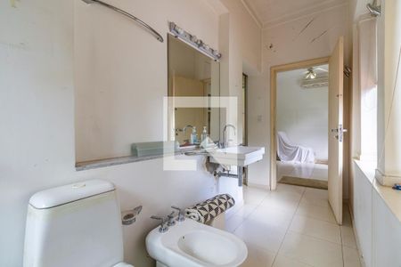 Banheiro da Suíte 1 de casa à venda com 4 quartos, 568m² em Vila Madalena, São Paulo
