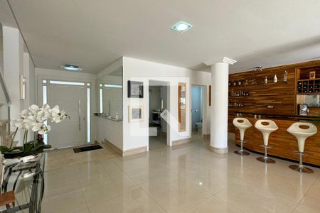 Sala de casa de condomínio à venda com 4 quartos, 555m² em Alphaville, Santana de Parnaíba