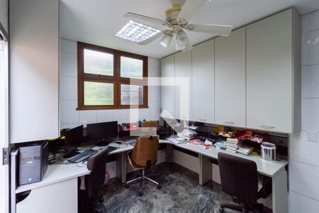 Escritório de casa de condomínio à venda com 3 quartos, 200m² em Santa Amelia, Belo Horizonte