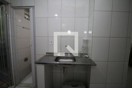 Cozinha de casa para alugar com 1 quarto, 60m² em Inhaúma, Rio de Janeiro