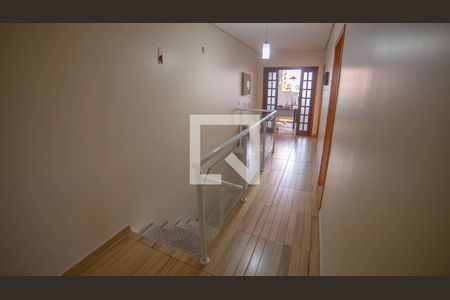 Escada de casa para alugar com 3 quartos, 200m² em Bosque da Saúde, São Paulo