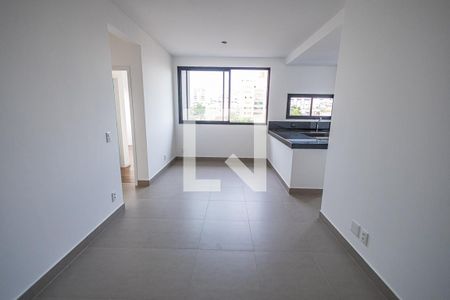 Sala de apartamento à venda com 2 quartos, 68m² em Padre Eustáquio, Belo Horizonte