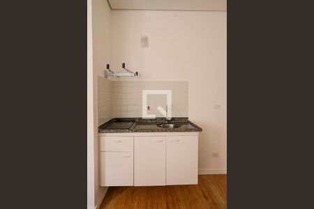 Cozinha de kitnet/studio para alugar com 1 quarto, 14m² em Aclimação, São Paulo