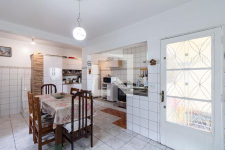 Casa à venda com 140m², 2 quartos e 2 vagas Casa à venda com 140m², 2 quartos e 2 vagasCozinha