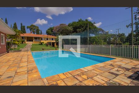 Casa à venda com 440m², 4 quartos e 6 vagas Casa à venda com 440m², 4 quartos e 6 vagasPiscina