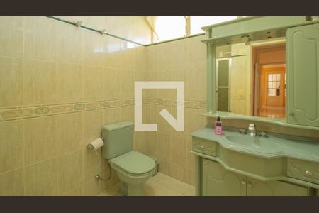 Casa à venda com 440m², 4 quartos e 6 vagas Casa à venda com 440m², 4 quartos e 6 vagasBanheiro 1