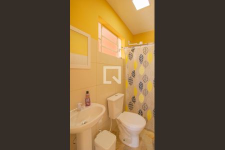 Casa à venda com 440m², 4 quartos e 6 vagas Casa à venda com 440m², 4 quartos e 6 vagasBanheiro 2