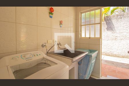 Casa à venda com 440m², 4 quartos e 6 vagas Casa à venda com 440m², 4 quartos e 6 vagasÁrea de Serviço