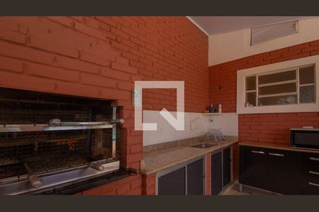 Casa à venda com 440m², 4 quartos e 6 vagas Casa à venda com 440m², 4 quartos e 6 vagasChurrasqueira