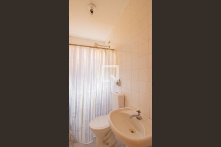 Casa à venda com 440m², 4 quartos e 6 vagas Casa à venda com 440m², 4 quartos e 6 vagasBanheiro de serviço