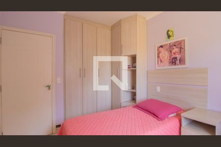 Casa à venda com 440m², 4 quartos e 6 vagas Casa à venda com 440m², 4 quartos e 6 vagasQuarto 2